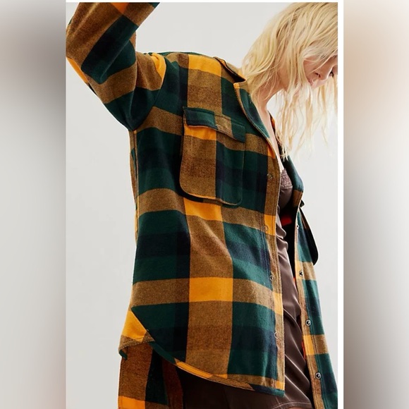 We the Free Izzie Cargo Shirt Plaid, size M. - Picture 3 of 5